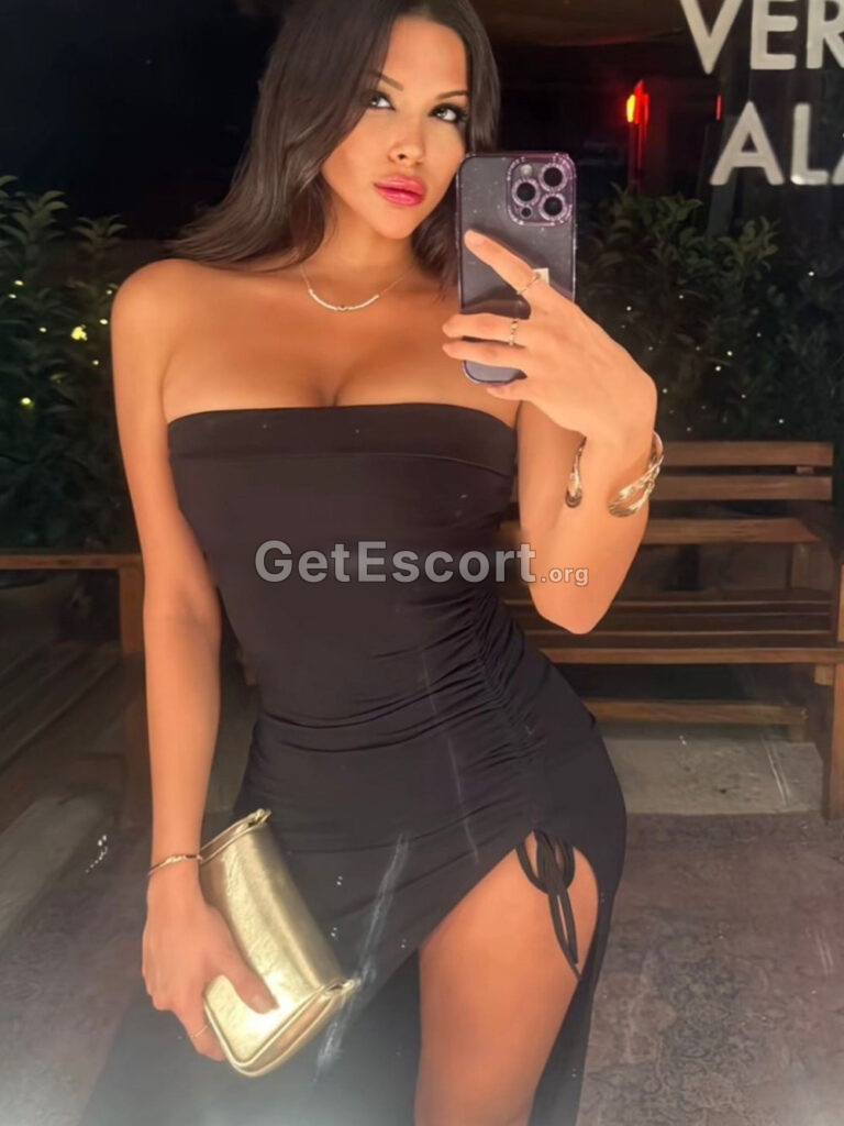 Clara